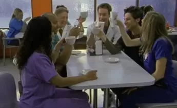 Клиника 1 сезон 24 серия